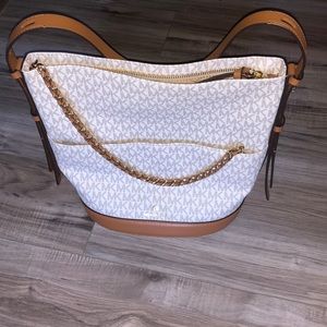 Michael Kors Reese Large Shoulder Purse